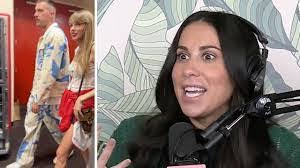 Claudia Travis's Instagram, Twitter & Facebook