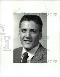 1986 Press Photo George Vale with Padua football.