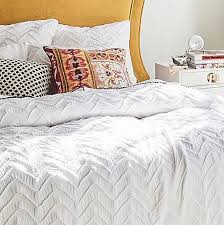 Shop for fluffy white comforter at bed bath & beyond. 9 Best White Duvet Covers For 2019 Luxury White Bedspreads