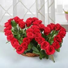A wedding anniversary is the anniversary of the date a wedding took place. Wedding Anniversary Gifts Online Marriage Anniversary Gift Delivery Bookmyflowers