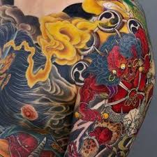 Espero lo disfruten!la canción se llama: Pin En Tattos