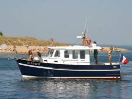 Rhea Marine 850