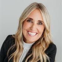 Patricia Pomroy's Instagram, Twitter & Facebook