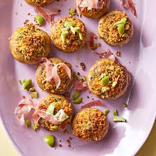 Best cute christmas appetizers from 40 easy christmas party food ideas and recipes all.source image: 29 Easy Christmas Appetizers Better Homes Gardens