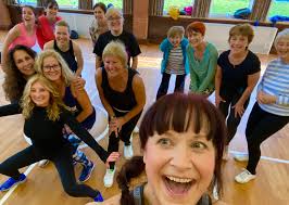 Musicians' brains handle pain differently. A study shows years of practice  keep motor maps stable and reduce discomfort—revealing how training  reshapes pain perception.