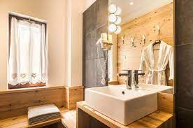 Illuminare il bagno, un passo alla volta. Come Illuminare Il Bagno Idee Consigli Illuminazione Bagno Brillamenti