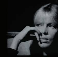 Diane Deshong's Instagram, Twitter & Facebook