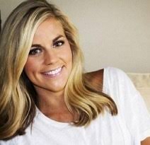 Samantha ponder is a renowned sportscaster who throughout her professional career has worked with many major sports television networks. Samantha Ponder Wedding Husband Pregnant Children Salary Net Worth