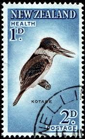 Birds Of The Same Feather Flock Together In Tagalog This Pin Was Discovered By Jane Walden Discover And Save Your Own Pins On Pinterest Selos Postais Selos Imagens De Aves