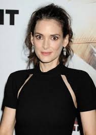 Grew up with seven other families on 300 remote acres in california, where they had no electricity. Winona Ryder Grosse Gewicht Alter
