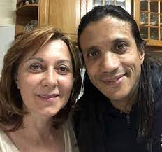 A mãe é que sabe. Ousada Como Nunca A Viu Aos 56 Anos Maria Joao Abreu Mostra Se Na Cama Com O Marido Famosos Flash