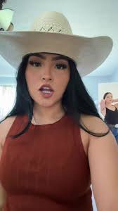 A quick ootd 🧡🩵 #western#ootd#fyp#parati#wrangler#jaripeooutfit#jaripeo