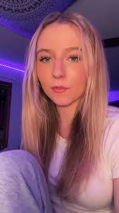 Azalia Perez's Instagram, Twitter & Facebook