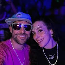 Nothing makes my heart sing these days like live music with the people I  love. I spent so many many years in combat sports where