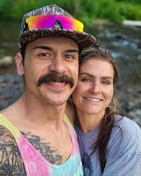 Diane Larue's Instagram, Twitter & Facebook