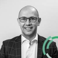 Zijn oeuvre zit inmiddels vol met vreemde objecten. 100 Bruninx Profiles Linkedin