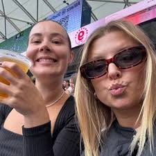 evie pope (@EviePope)