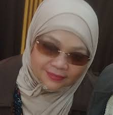 Mummy's first daughter Muna😍twinning with her mum,they look absolutely  beautiful 😍 💜