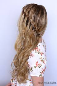 Seitenschweller Waterfall Braid Braid Sleeve Waterfall Kurze Frisuren Braid Frisu Peinados Con Trenzas Peinados Trenzas De Lado Peinados Sencillos