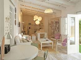 Haz una pared en tu casa con placas de carros Las Mejores Ideas Para Decorar Una Casa Vieja Estilo En El Hogar Para Decorar Unas Decoraciones De Casa