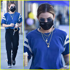 Jun 10, 2021 · skeet ulrich. Lucy Hale Runs Errands Around Town After Being Spotted With Skeet Ulrich Lucy Hale Just Jared Jr