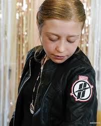 Words: An Anthology by and for Teens: Wild, Abigail, Auten, Brandon, Baia,  Jacob, Cooney, Sara, Johnson, Gabrielle, Johnson, Zoe, Lin, Chloe,  McIntyre-Brewer, Lorelei, Reeve, Nayeli, Skinner, Marrin: 9781954064034:  Amazon.com: Books