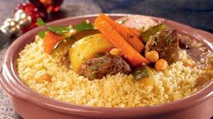 Riche En Legumes Semoule Et Viande Le Couscous Est A La Fois Equilibre Festif Et Depaysant Lancez Vous