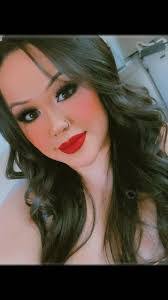 Jenny Otis's Instagram, Twitter & Facebook