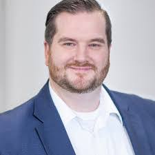 Robert Scheithauer's Instagram, Twitter & Facebook