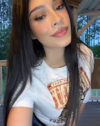 Maira Alejandra's Instagram, Twitter & Facebook