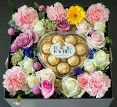 Download the perfect chocolate pictures. Fgk S Large Flower Box Chocolate Love Flower Chocolate Snacks And Gift Delivery In Seoul And South Korea Korea S Most Trusted Online Flower And Gift Store With English Service And 350 Reviews
