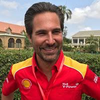 Carl Pring a Senior Global Integrated Marcomms Manager in London working at  Shell