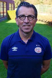 PSV koestert de ervaring van Luc van Agt