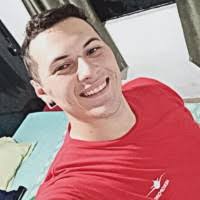 50+ "Cláudio Lessa" profiles