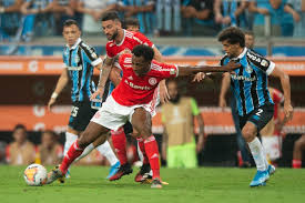 Até hoje, as duas equipes já se enfrentaram 430 vezes, com 157 vitórias do inter contra 137 do grêmio , além de 136 empates. Inter X Gremio Prognostico Jogo Ao Vivo Placar Em Tempo Real Veja Tudo Do Grenal Info Esporte