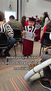 Transicion Graduación Con Mamá
