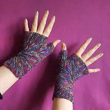 Knit mug rugs free pattern. Variegated Yarn Mittens Knitting Patterns Archives Knitting Bee 4 Free Knitting Patterns