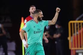 Granada, 19th in the table, withstood real until the 24th minute when bale rounded the goalkeeper to put the champions league holders ahead. Video Ferland Mendy And Karim Benzema Edge Real Madrid In Front At Granada Football Espana