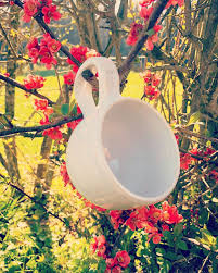 Linda Huber Auf Instagram Fruhling Ist Wenn Die Seele Wieder Bunt Denkt Fruhling Fruhlingserwachen Cup Handgetopfert Drehscheibe Weisseglasur Ba In 2020