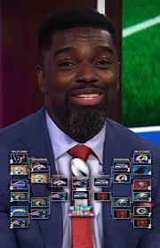 NFC WEST CHAMPS! NAC WEST SEAAMPIONS 30 30/17 17 ዮዮጣስ D SEAHAWKS r GES CRY  NINERS, CRY!