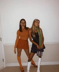 Primary costume items include base scooby doo daphne costume option and accompanying costume pieces. Best Diy Halloween Costumes For Women So That You Nail The Costume Game Recipe Magik