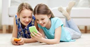 Antara kesan positif ialah penguasaan lebih daripada satu bahasa, penggunaan bahasa pengantar yang berbeza, pengukuhan kosa kata adalah antara impak positif. 9 Dampak Positif Media Sosial Bagi Anak Remaja Popmama Com