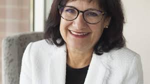 Robin Shultz, LCSW, ACC, ACHPSW (she/her)