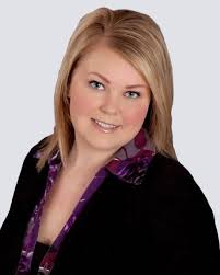 Kari Moll's Instagram, Twitter & Facebook