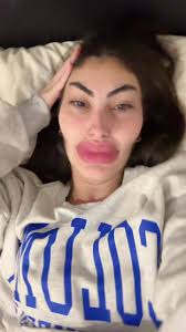 victoria toro (@victoriatoroo_)