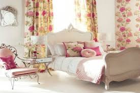 Let yourself be inspired by the following bedroom ideas. 40 Romantic And Tender Feminine Bedroom Design Ideas For Valentine Day