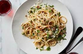 Nyt Cooking Midnight Pasta With Garlic Anchovy Capers And Red Pepper Midnight Pasta Red Pepper Recipes Garlic Pasta