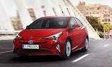Toyota-Prius-(2016)