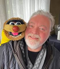 I wish to get hi from my loyal Fan's! #kylebusch