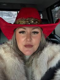 🚨 Kelowna, We're Coming Back! 🚨 Mark your calendars for January 25! Join  us at Man + Woman in Orchard Park Mall for a pop-of creativity and style. ✨  Create the hat